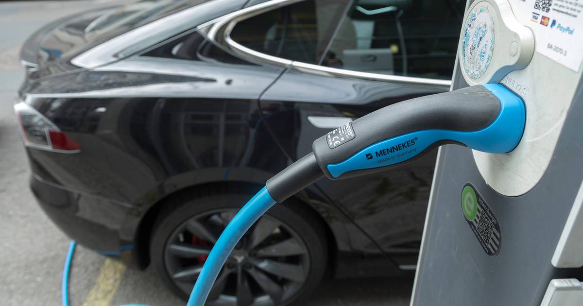 High-powered electric vehicle chargers planned every 60km on motorways, says Ryan