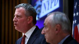 NY mayor Bill de Blasio urges pause in protests after police killings