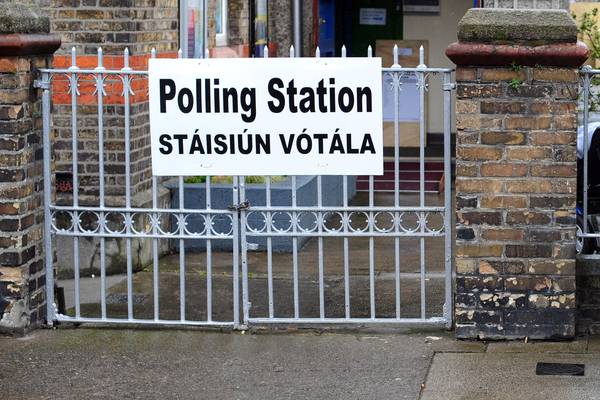Long ballot papers in Midlands-North-West create logistical issues for count staff