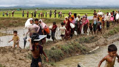 Nearly 400 die in clashes as Rohingya continue to flee Myanmar