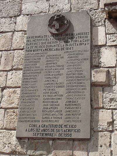 A plaque memorialising the San Patricios in Mexico.