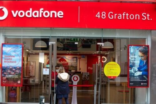Vodafone narrows losses despite rising energy costs