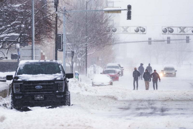 Powerful winter storm hits US, bringing snow, blizzards and extreme cold to several states 