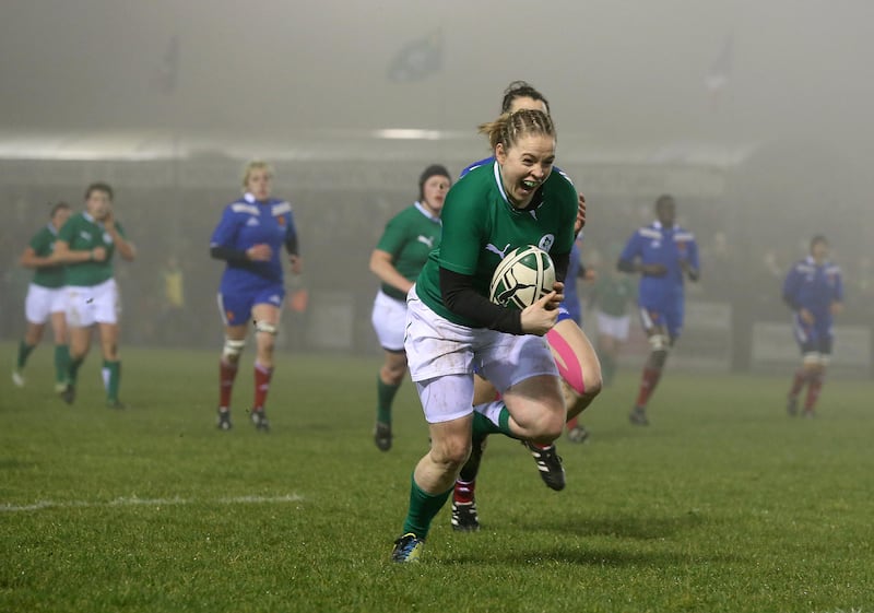 Niamh Briggs scores a try during Ireland's 2013 Grand Slam-winning campaign. Photograph: Dan Sheridan/Inpho