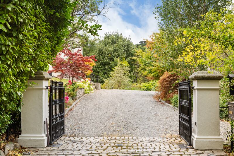 The house lies behind gates allowing an abundance of privacy