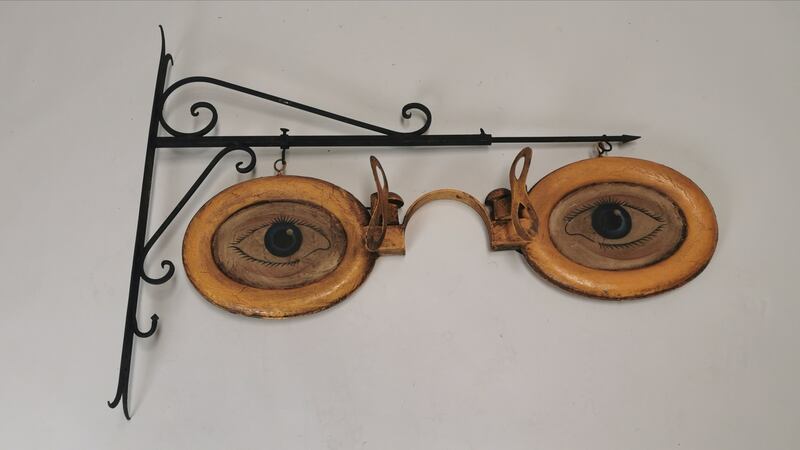 Opticians’ sign