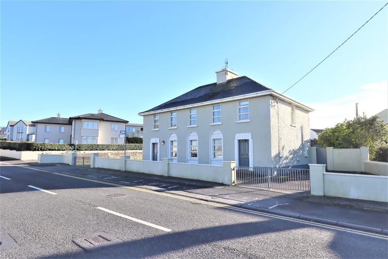 Five-bed in Lahinch