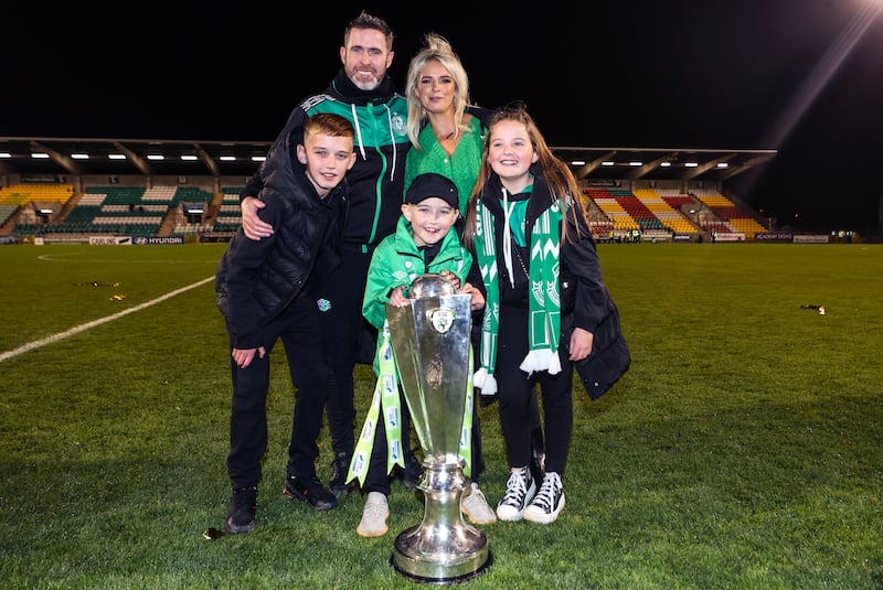 SSE Airtricity League Premier Division, Tallaght Stadium, Dublin 30/10/2022
Shamrock Rovers vs Derry City
Rovers’ manager Stephen Bradley celebrates winning with his wife Emma, children Jaden, Josh and Ella, and the SSE Airtricity League Premier Division trophy
Mandatory Credit ©INPHO/Ryan Byrne