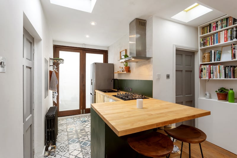 11 Pimlico, Dublin 8: kitchen