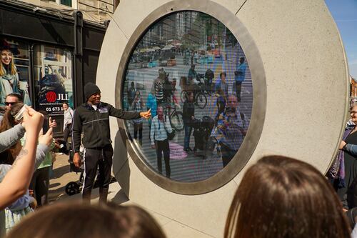 New Yorkers on the ‘Portal’ link to Dublin: ‘Pretty cool, just don’t tell anyone you seen us dancing’