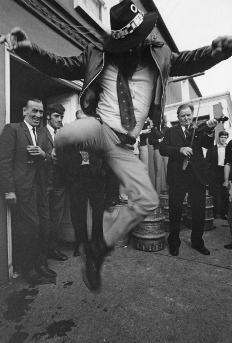 Musical exuberance outside a pub in Co Sligo circa 1974. Photograph: Jill Freedman/courtesy the Jill Freedman Foundation