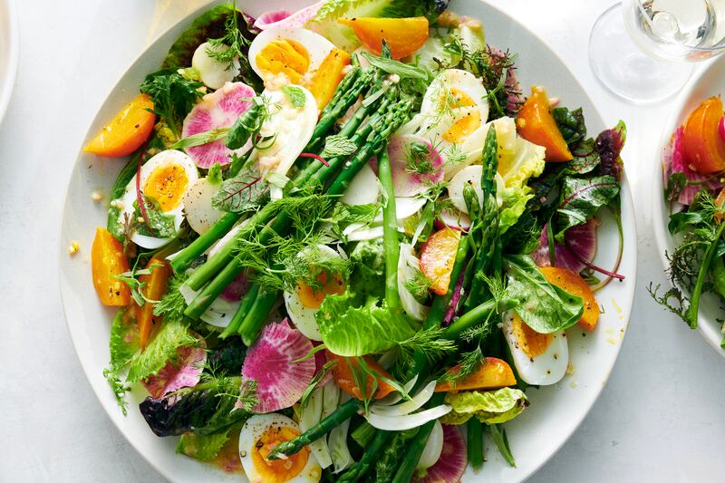 Feel free to improvise in this spring salad: A few spinach leaves, a handful of raw sweet garden peas or fava beans, or thinly sliced raw artichoke can be nice additions. Photograph: David Malosh/The New York Times
                      