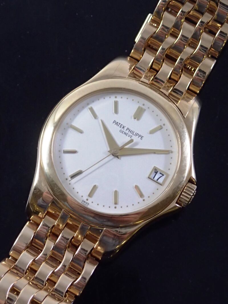 Patek Philippe Calatrava 18ct gold wrist watch in box and with papers €20,000-€30,000. 