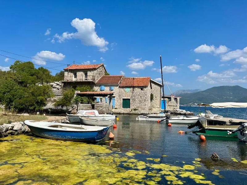 Montenegro: Kakrc, Lustica