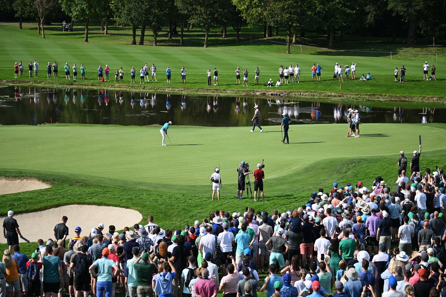 Rory McIlroy brings the noise as he roars up the Irish Open leaderboard