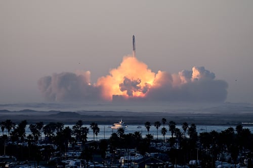 SpaceX loses contact with Starship ‘declared lost’ after it reaches space for the first time 