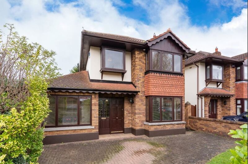 1 Stonepark Abbey, Rathfarnham, Dublin 14 is close to a number of schools