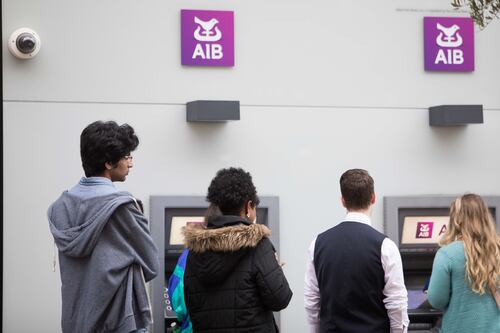 ATMs must dispense notes smaller than €50, Oireachtas committee urges