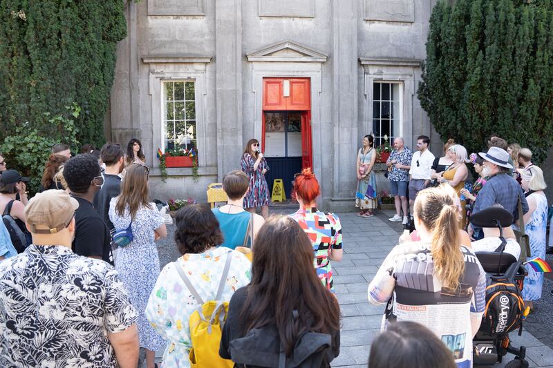 Megs Morley, director and curator at Galway Arts Centre, at the opening of Galway Arts Centre’s new exhibition, the 2021 Turner Prize-
winning installation from the Array Collective, a group of 11 Belfast-based artists.
The installation, titled – The Druthaib’s Ball - is now on in Nuns Island Theatre until 1
October while a wider exhibition of works is on display in Galway Arts Centre’s
gallery space on Dominick Street. For more see www.galwayartscentre.ie Photo:
Boyd Challenger.