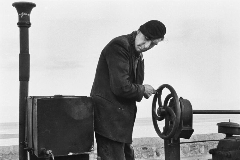 STEAMROLLER DRIVER, SANDYMOUNT