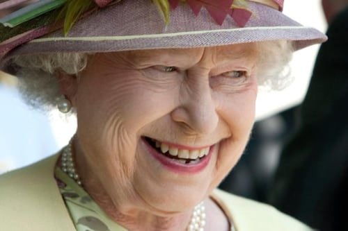 Queen  urges Scots to ‘think carefully about future’ ahead of referendum vote