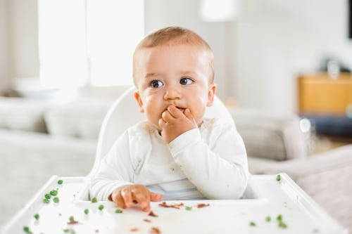 How to introduce your baby to solid foods