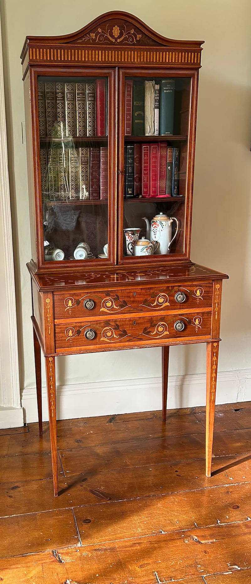 Sheraton mahogany and marquetry cabinet with two glass doors, €1,500-€2,500