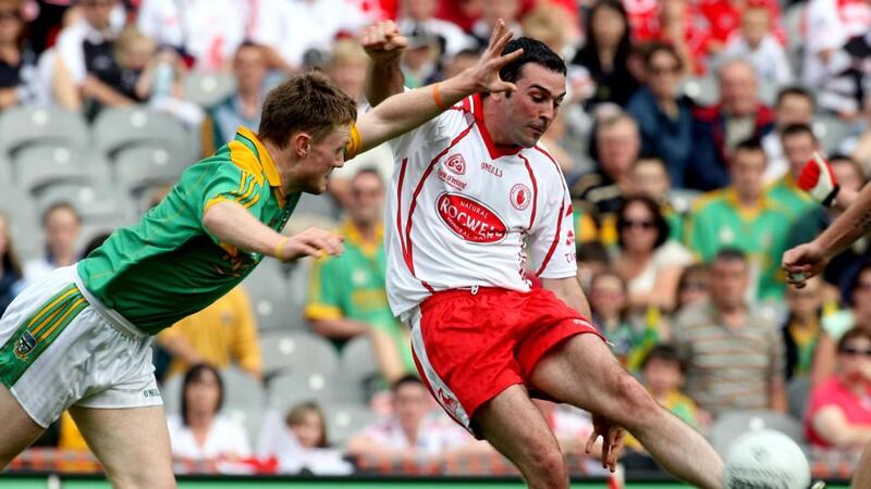 Caoimhin King blocks down Ryan Mellon. Photo: Lorraine O’Sullivan/Inpho