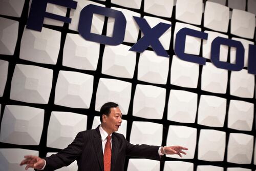 Apple supplier Foxconn expects revenue to slump 15% in Q4