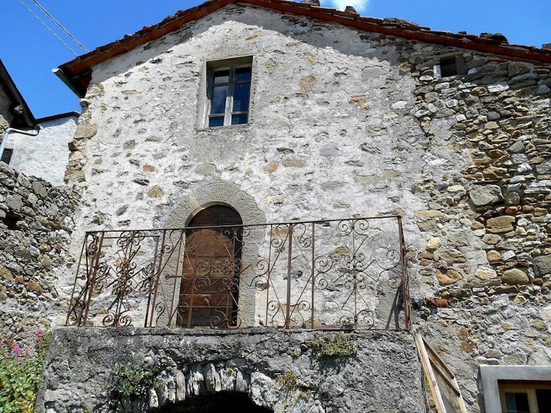 This Tuscan stone house boasts lovely views of the surrounding areas
