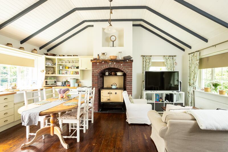 Open-plan kitchen/livingroom