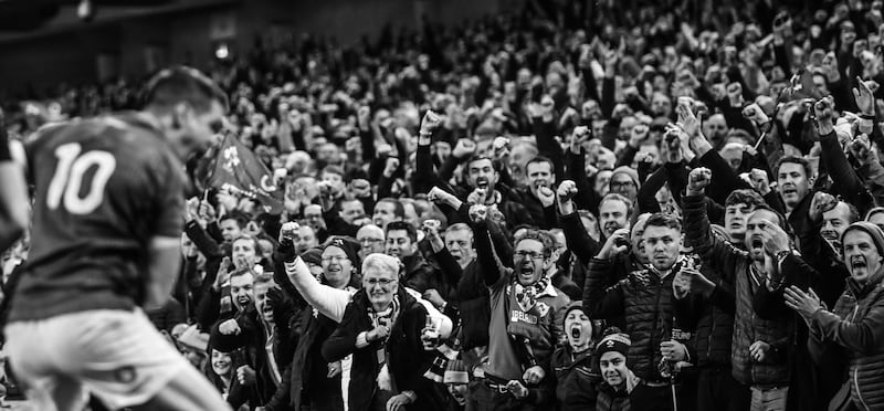 17 November 2018; Jonathan Sexton of Ireland celebrates with supporters late in the Guinness Series International match between Ireland and New Zealand at the Aviva Stadium in Dublin.