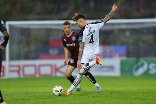 Chapman scores from his own half to seal victory for 10-man Sligo over Bohemians 