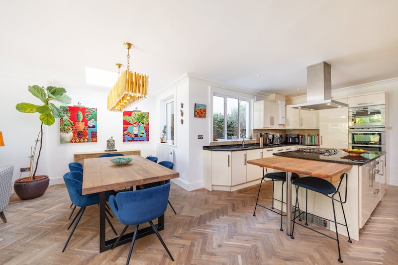 Breakfast area in the extension