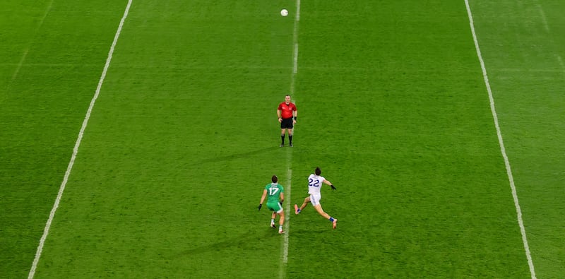 Leinster’s Ronan Jones and Barry McNulty of Connacht contest the throw in. Photograph: James Crombie/Inpho 