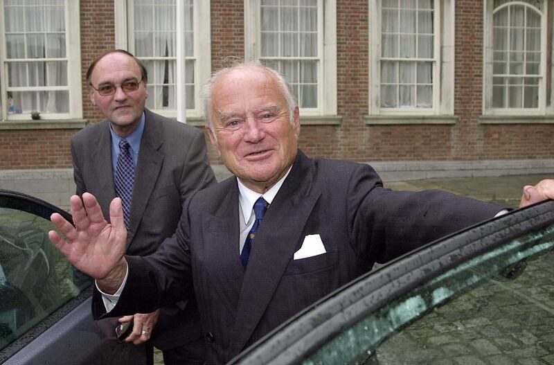 Mr Justice Fergus Flood leaving Dublin Castle in 2003 for the last time after he resigned from chairing the Planning Tribunal. Photograph: Collins. 