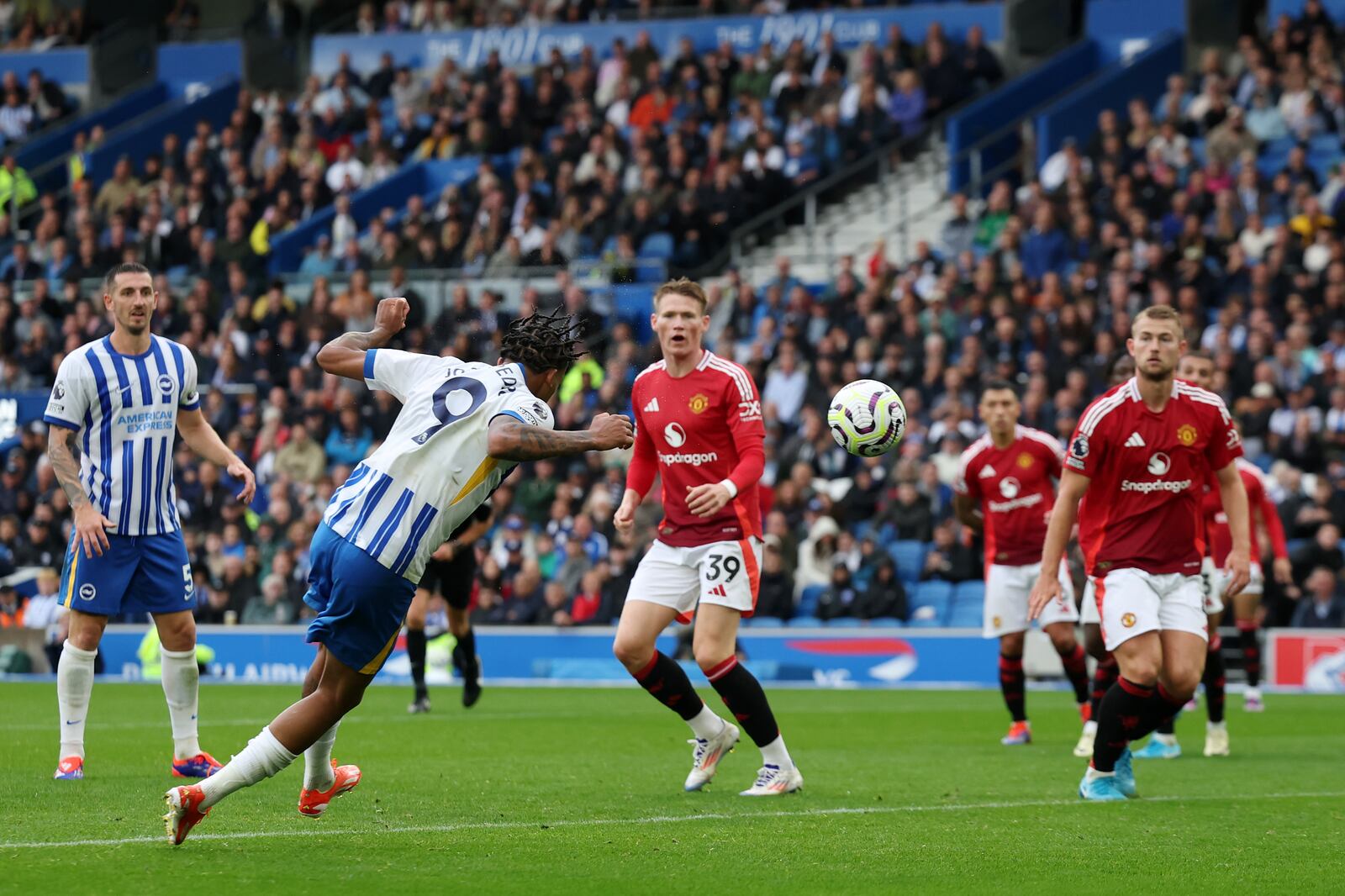 Brighton Man United Joao Pedro