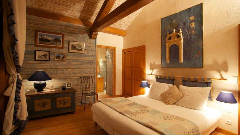 One of the bedrooms in Chalet Etienne in Méribel