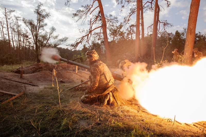 Ukrainian soldiers fire towards Russian positions in the Donbas region of eastern Ukraine on August 9th, 2023. Photograph: Tyler Hicks/New York Times