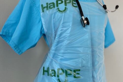 An ingenious plan to turn hospital aprons and food waste into compost