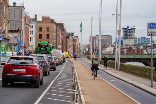 What are the key arguments about the economic study of Dublin’s traffic plan? 