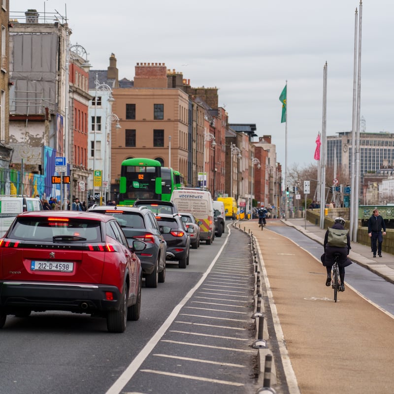 What are the key arguments about the economic study of Dublin’s traffic plan? 