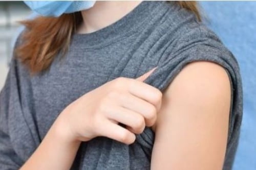 Walk-in vaccination centres open to 12-year-olds this weekend