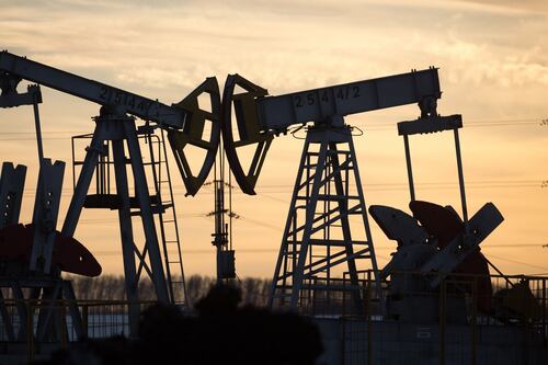 Saudi Aramco slashes spending as oil price war rages