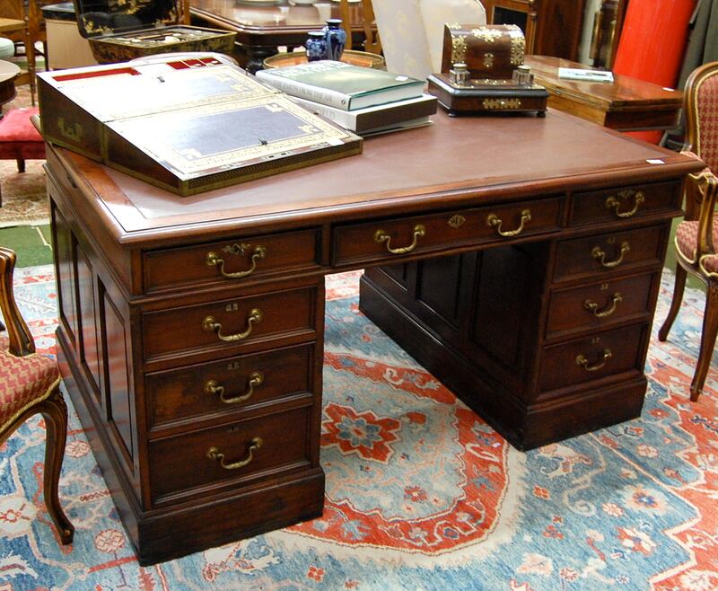 Victorian partners desk, €700 - €900