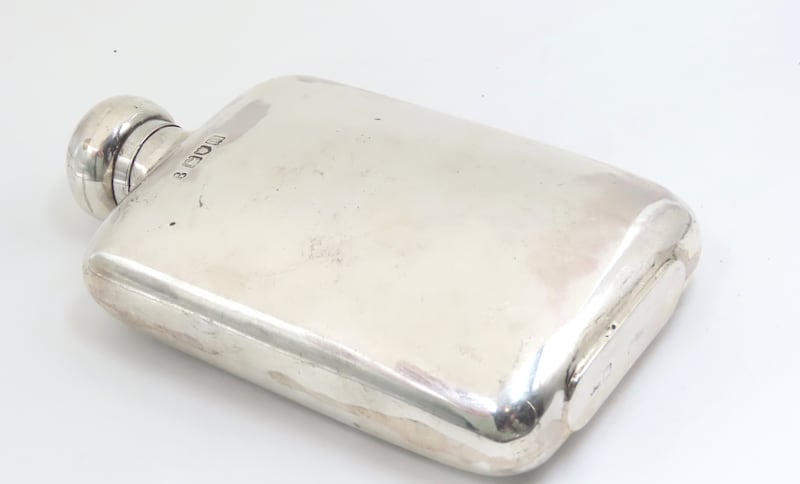 Edwardian silver hip flask (€150-€250)