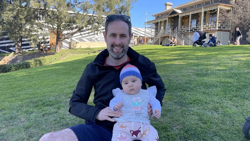 Chris and Isla Carroll , who can’t wait to meet meet Mamó agus Grandad