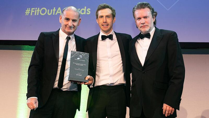 Oscar Kiernan, Furniture Sales Manager, Walls To Workstations presents the Fit Out Project of the Year – Medium Office award to Niall Rowan & John Maguire, DTA Architects