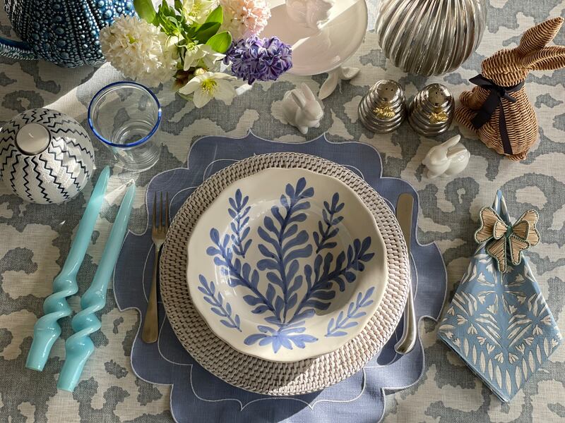 Hedgeroe tablescape