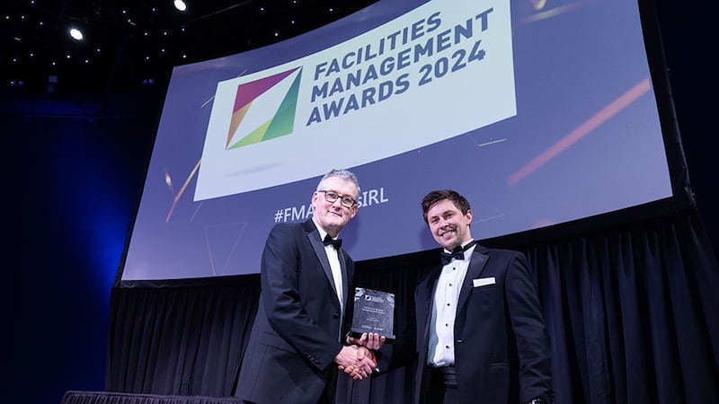 Vincent Weldon, managing director of Tech Refrigeration and Mitsubishi Electric, presents the FM service provider professional of the year award to Michael Galkin, Sodexo